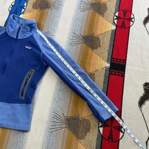 Women’s Patagonia Full Zip Fleece Jacket Size Medium Purple Spring 2013 Outdoor - Picture 10 of 10